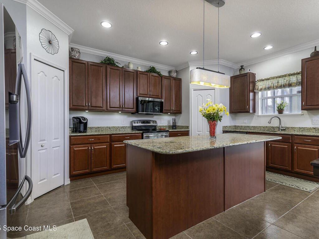 1972 Snapdragon Drive, Palm Bay, FL 32907