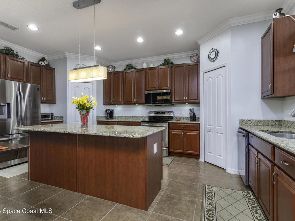 1972 Snapdragon Drive, Palm Bay, FL 32907