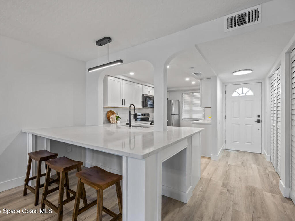 1305 S Atlantic Avenue, Cocoa Beach, FL 32931