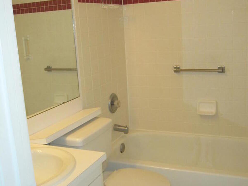 171 Americana Boulevard, Palm Bay, FL 32907