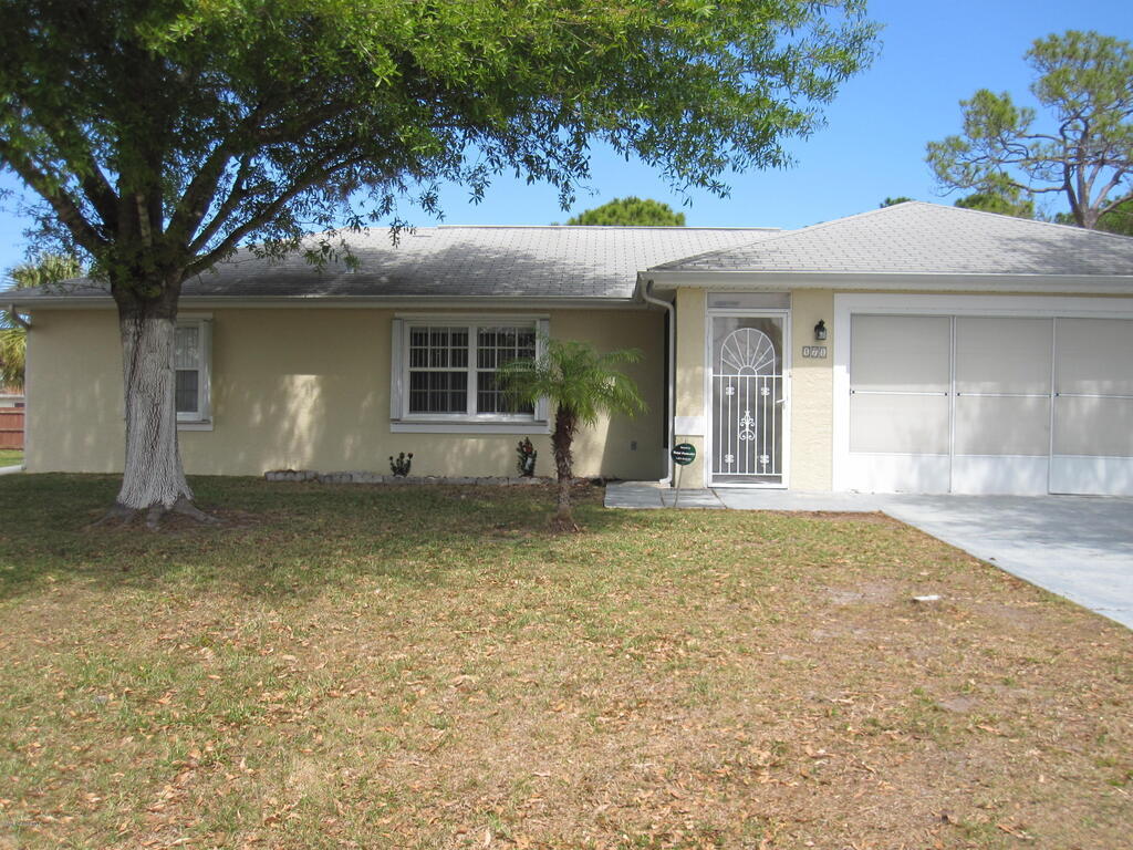 171 Americana Boulevard, Palm Bay, FL 32907