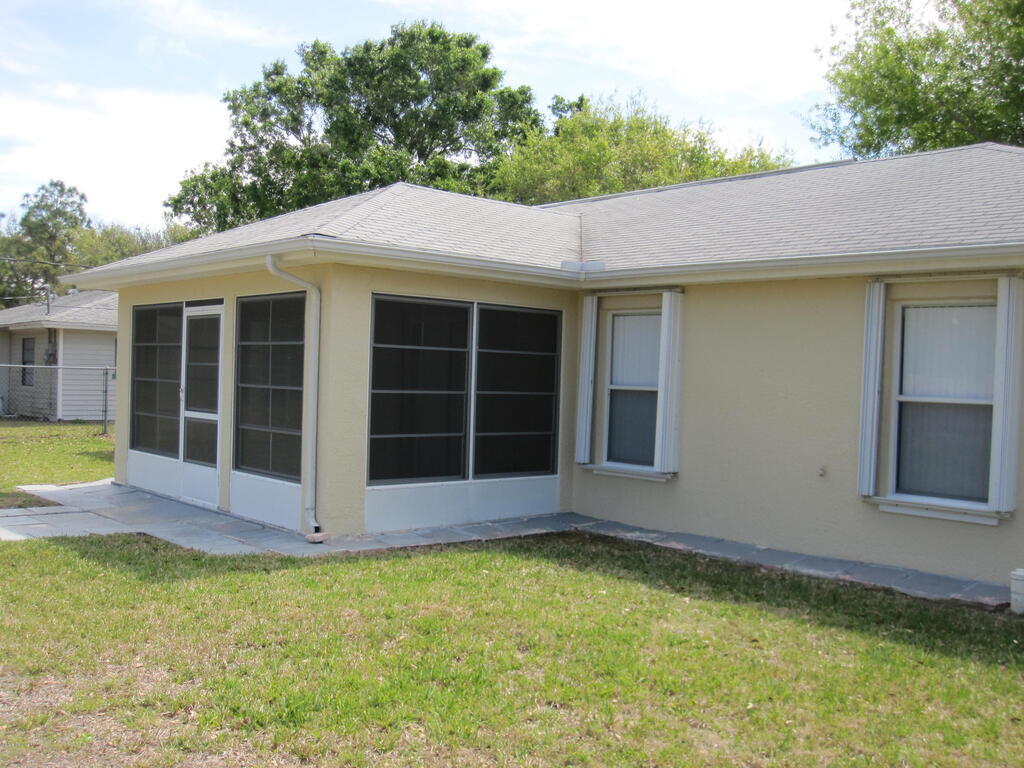 171 Americana Boulevard, Palm Bay, FL 32907