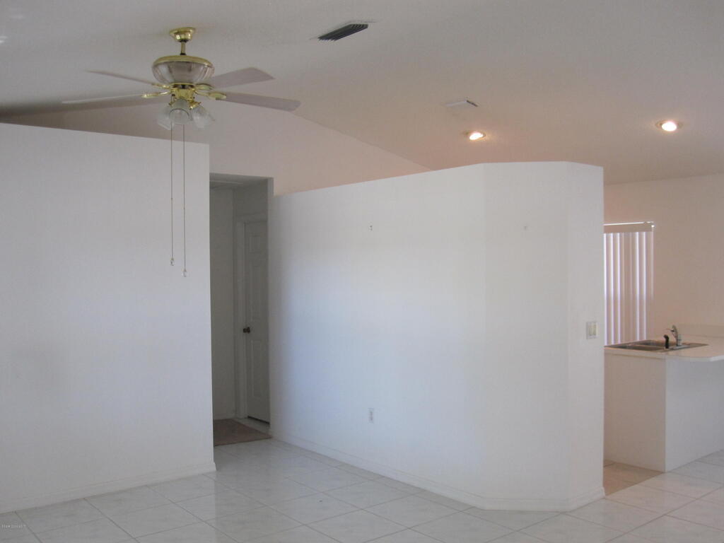 171 Americana Boulevard, Palm Bay, FL 32907