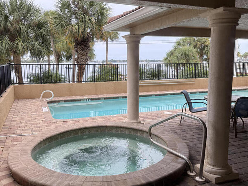 29 Riverside Drive, Cocoa, FL 32922