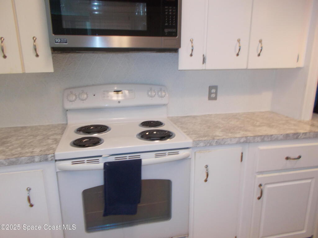 836 Hyacinth Circle, Barefoot Bay, FL 32976