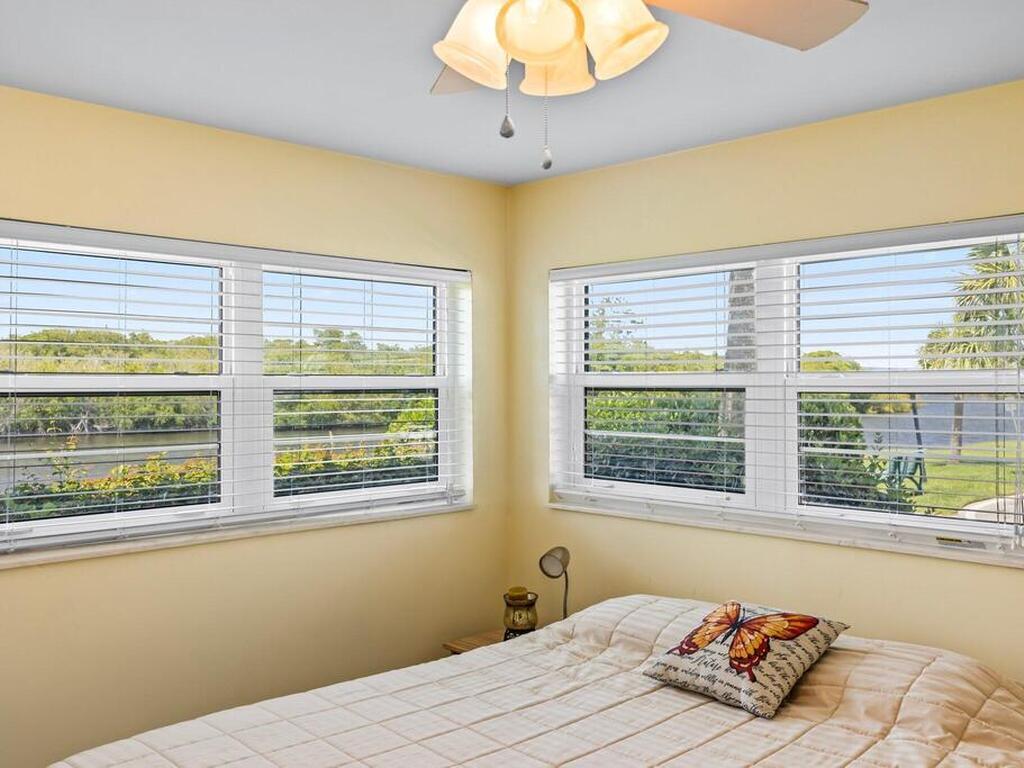 2800 Indian River Boulevard, Vero Beach, FL 32960