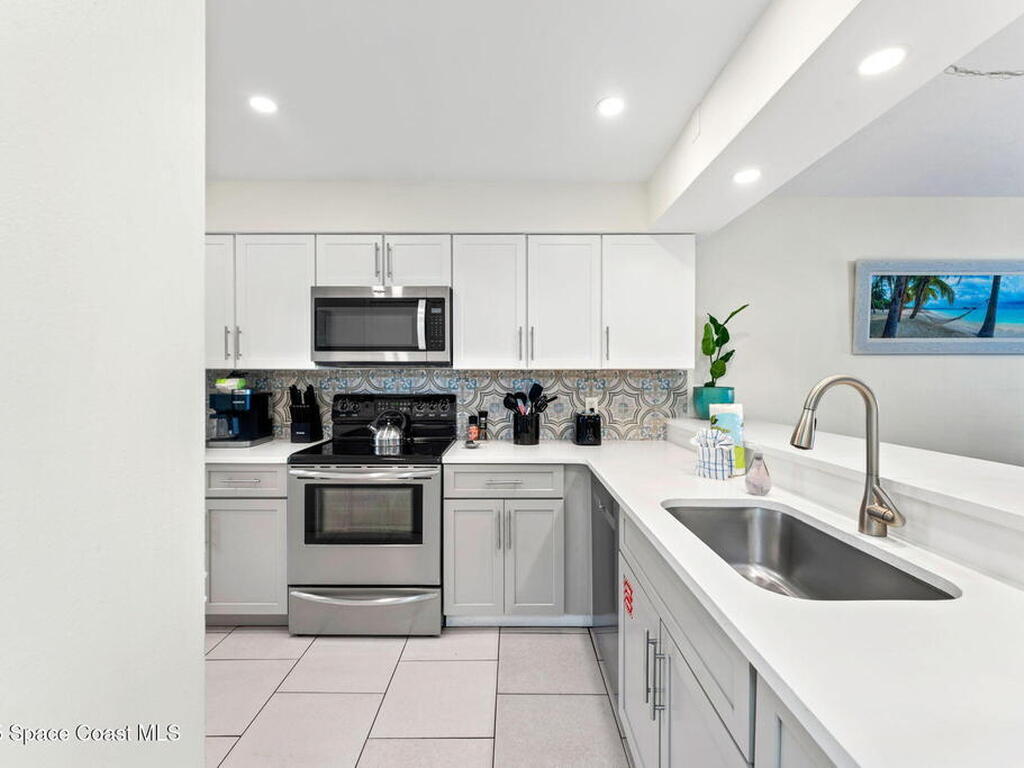 1050 N Atlantic Avenue, Cocoa Beach, FL 32931