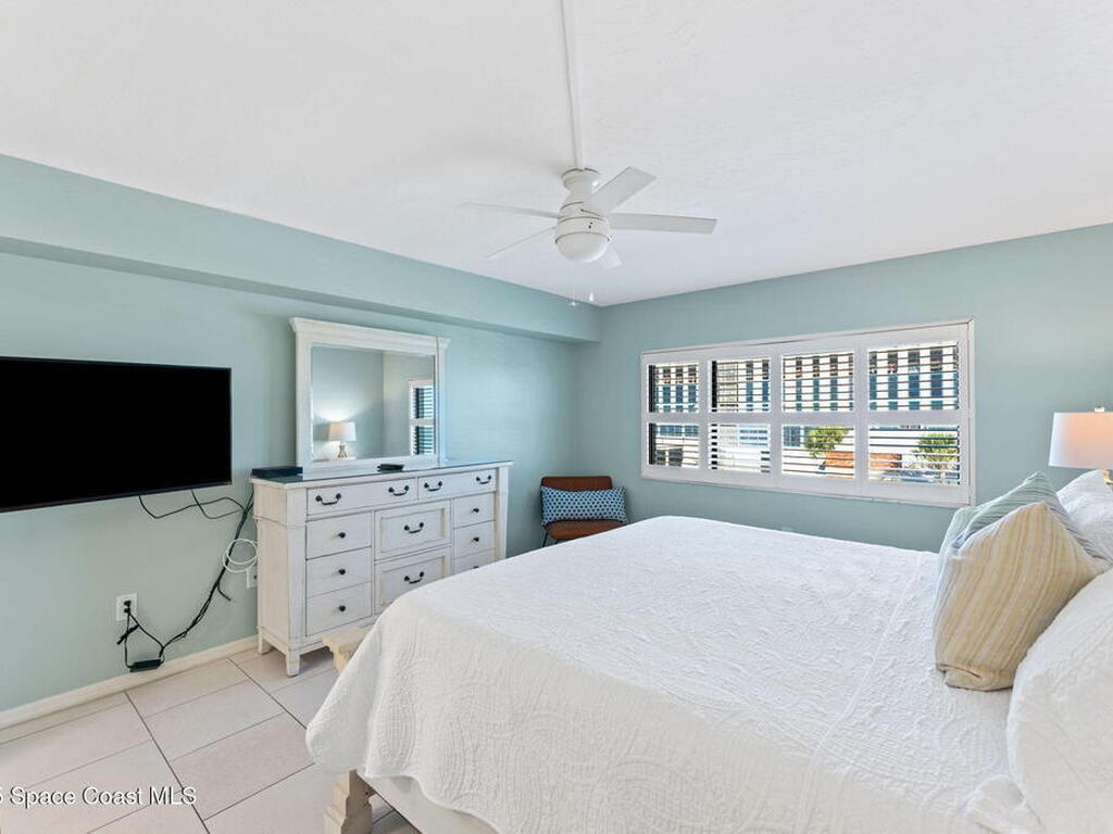 1050 N Atlantic Avenue, Cocoa Beach, FL 32931