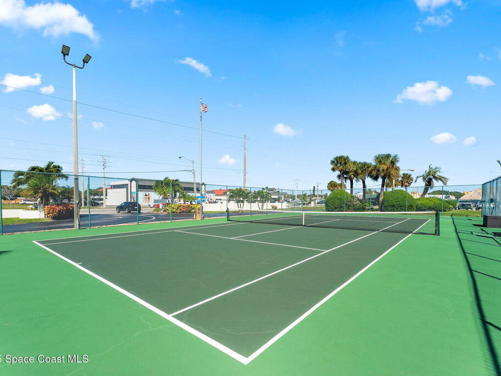 1050 N Atlantic Avenue, Cocoa Beach, FL 32931