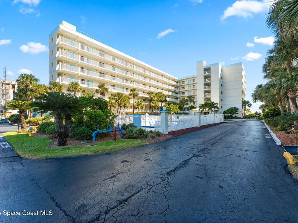 1050 N Atlantic Avenue, Cocoa Beach, FL 32931