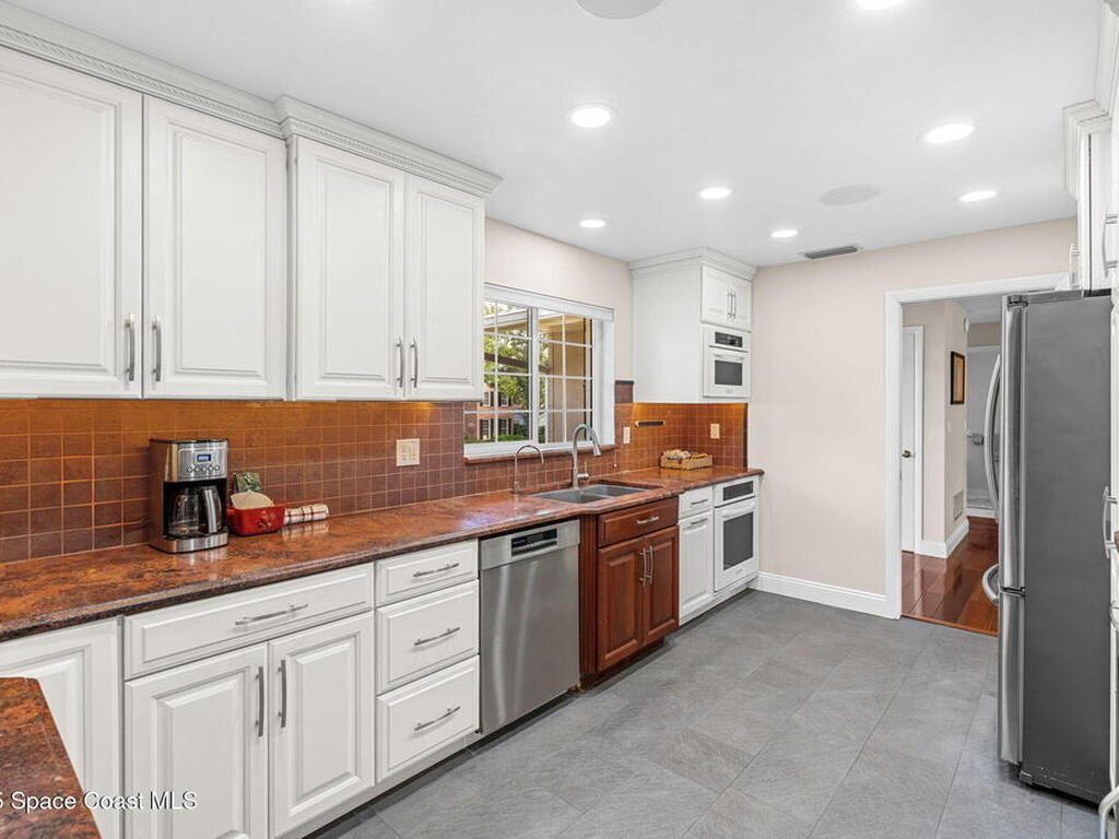 121 S Twin Lakes Road, Cocoa, FL 32926