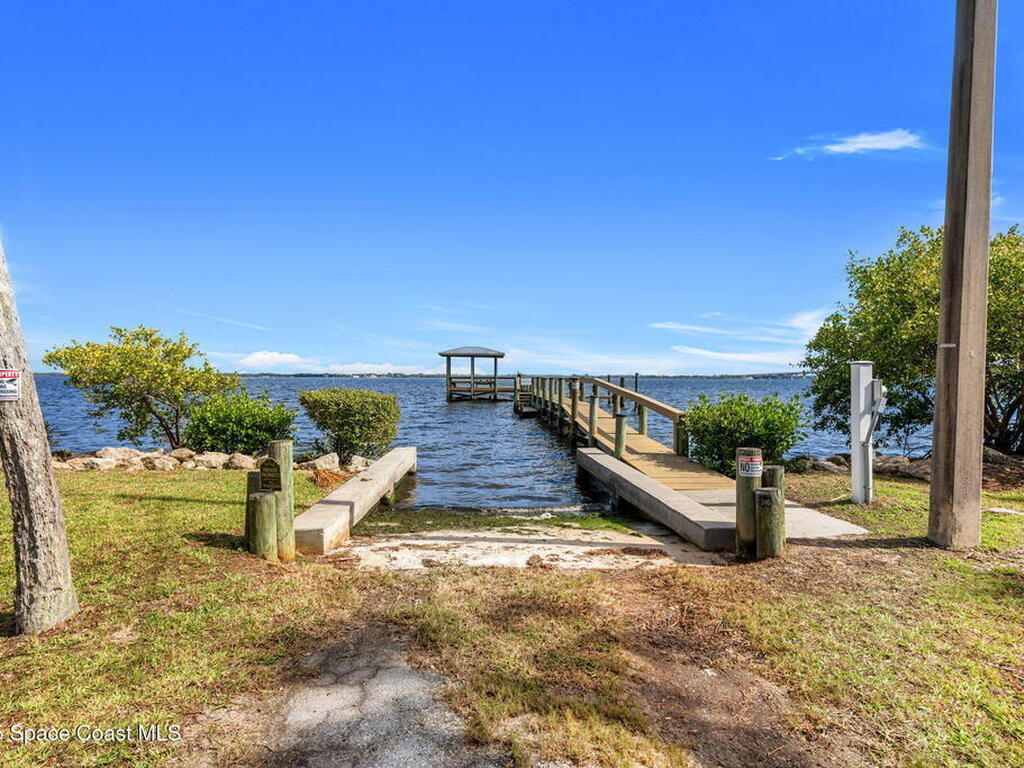 121 S Twin Lakes Road, Cocoa, FL 32926