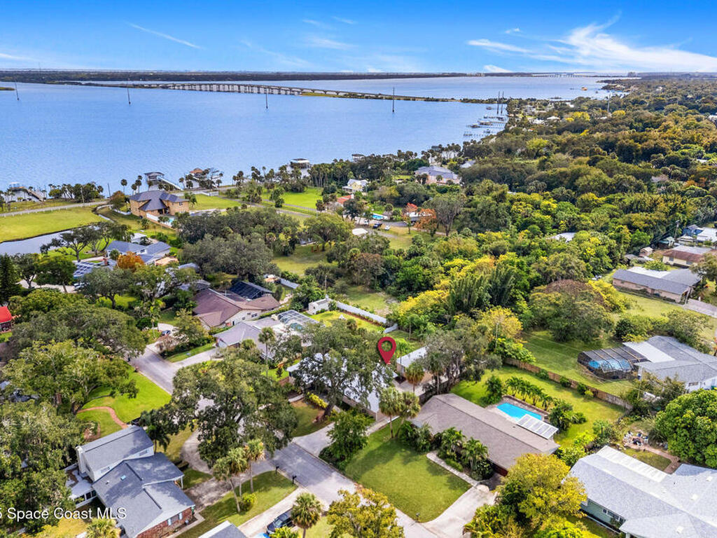 121 S Twin Lakes Road, Cocoa, FL 32926