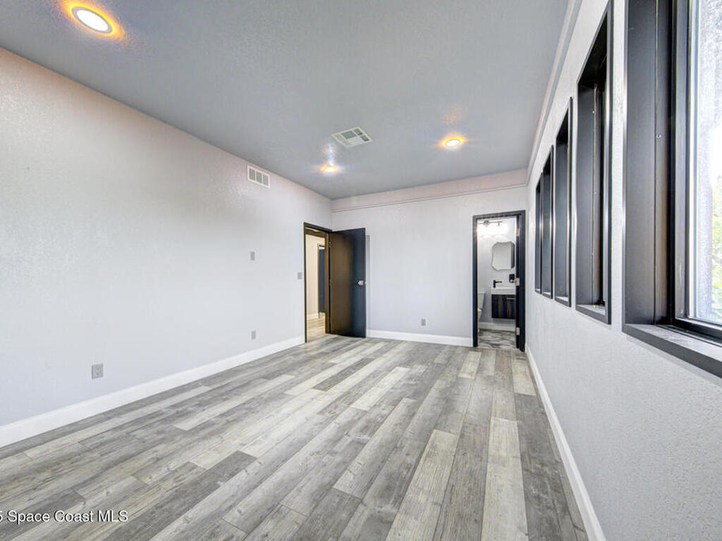 1033 Florida Avenue, Rockledge, FL 32955