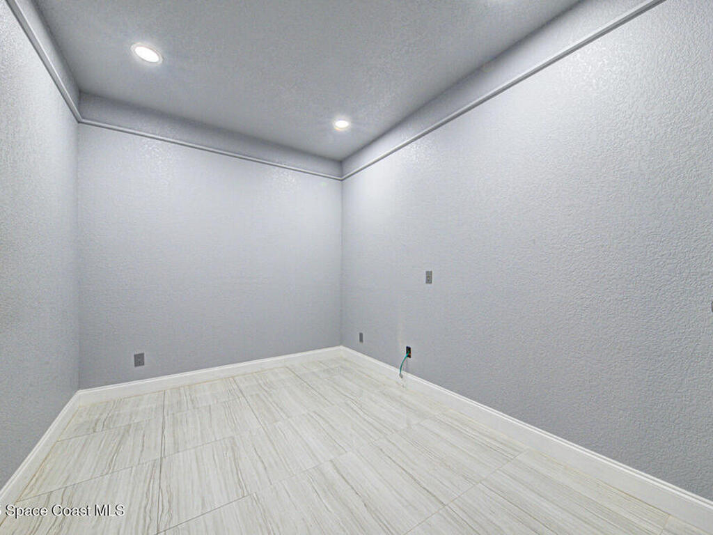 1033 Florida Avenue, Rockledge, FL 32955