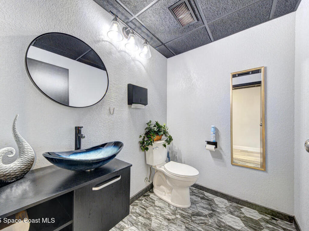 1033 Florida Avenue, Rockledge, FL 32955