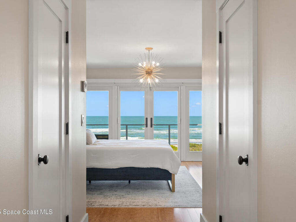 2645 S Atlantic Avenue, Cocoa Beach, FL 32931