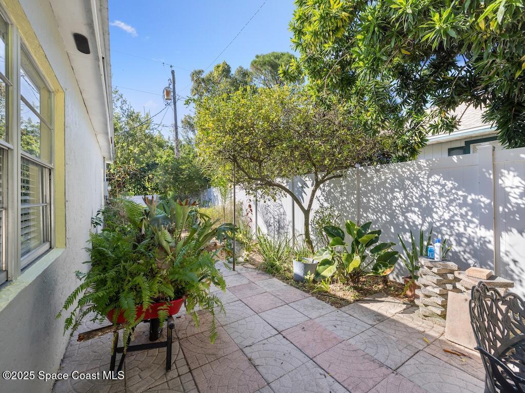 1435 17th Court, Vero Beach, FL 32962