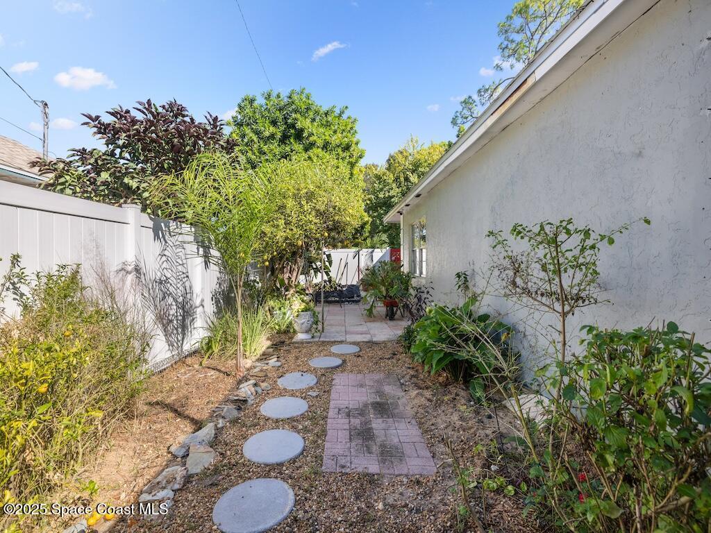 1435 17th Court, Vero Beach, FL 32962