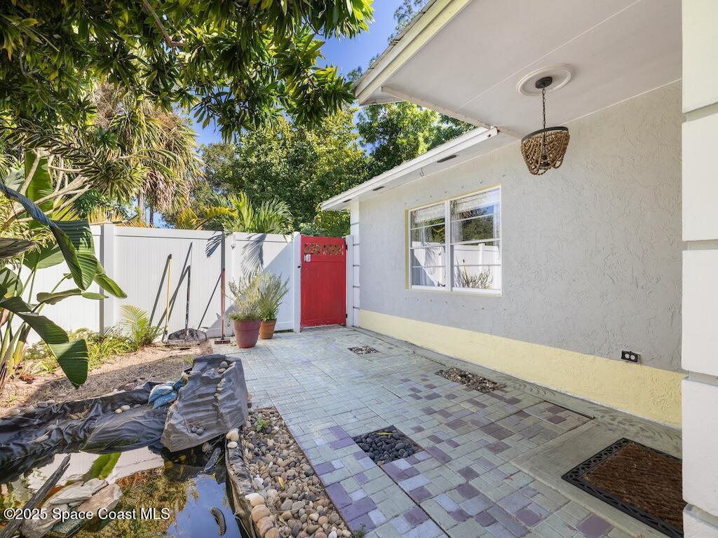 1435 17th Court, Vero Beach, FL 32962