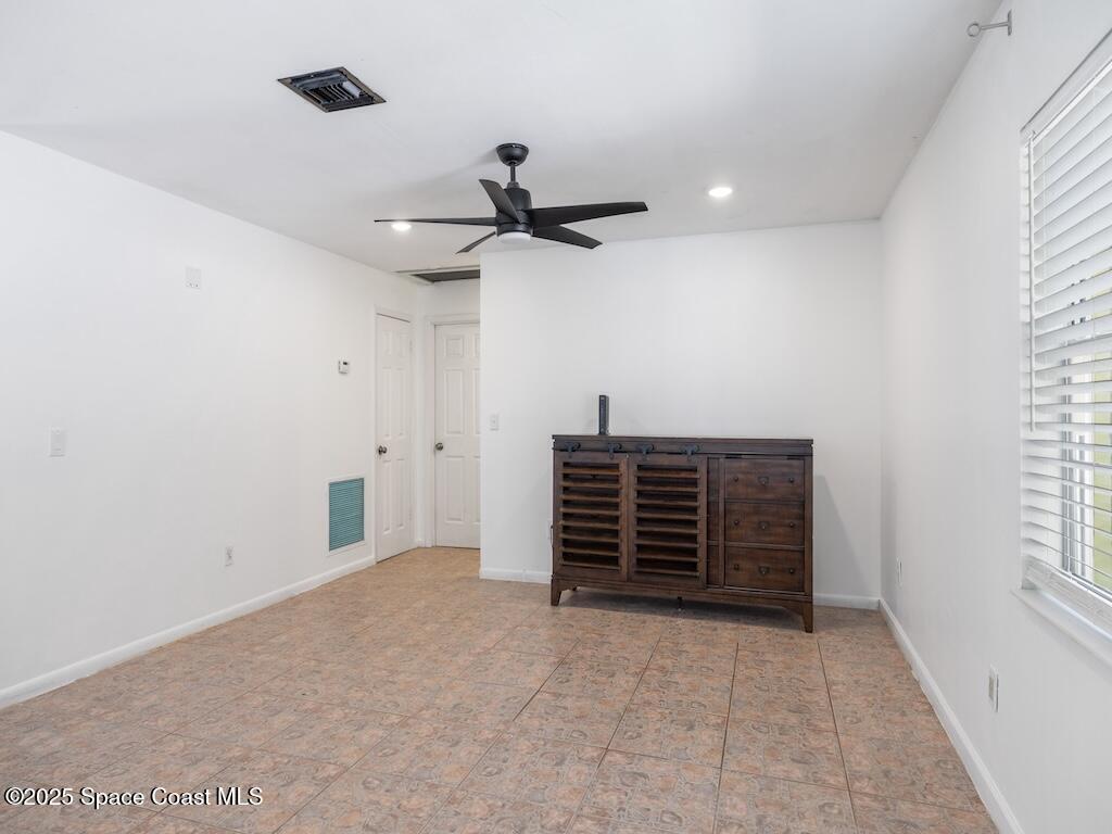 1435 17th Court, Vero Beach, FL 32962