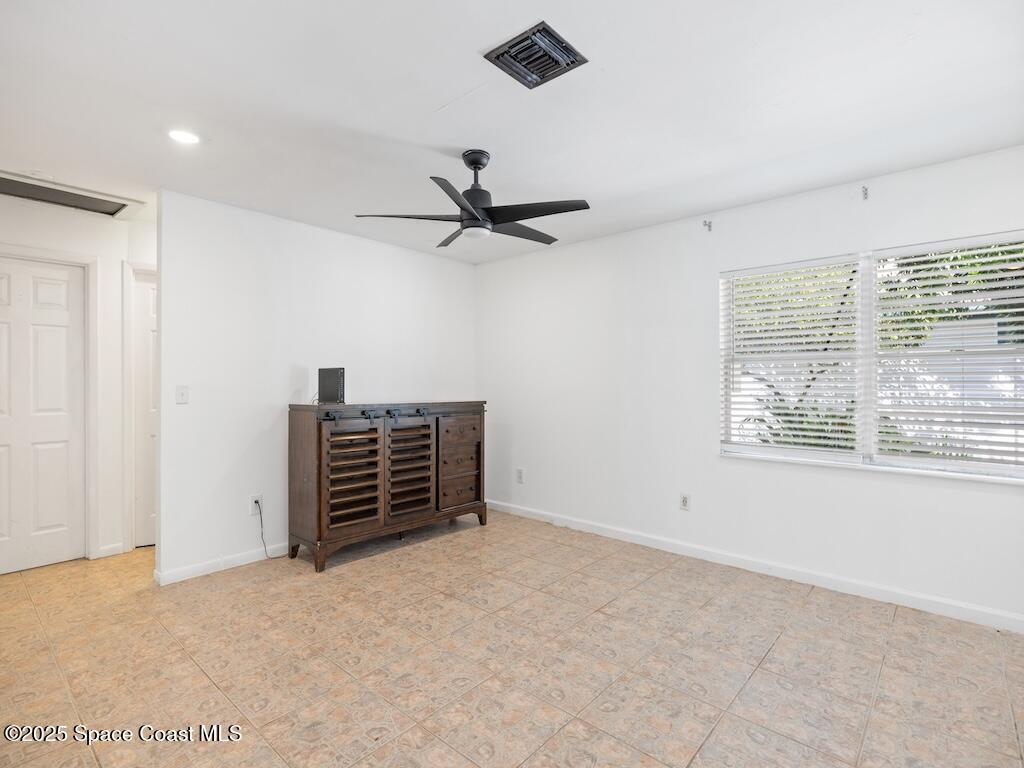 1435 17th Court, Vero Beach, FL 32962