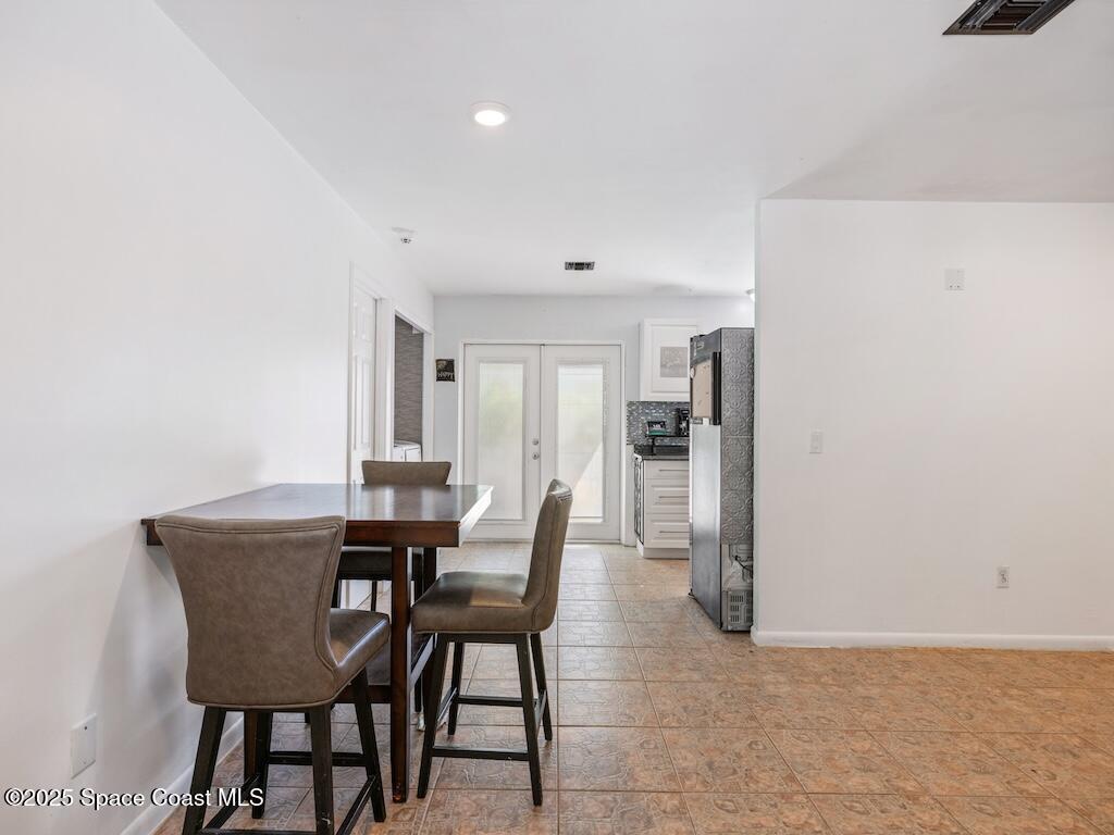 1435 17th Court, Vero Beach, FL 32962