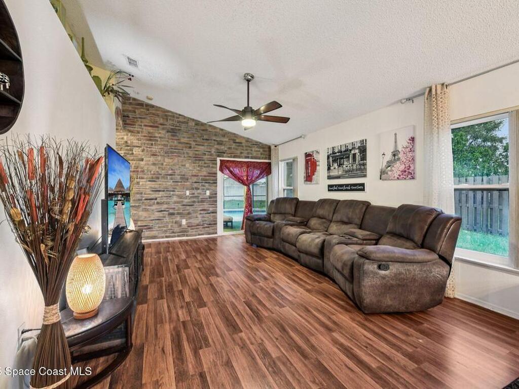 1125 Carey Glen Circle, Orlando, FL 32824