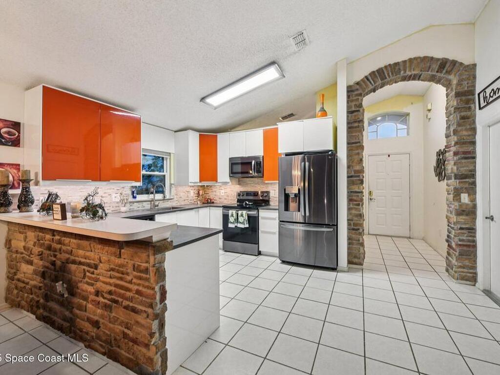 1125 Carey Glen Circle, Orlando, FL 32824