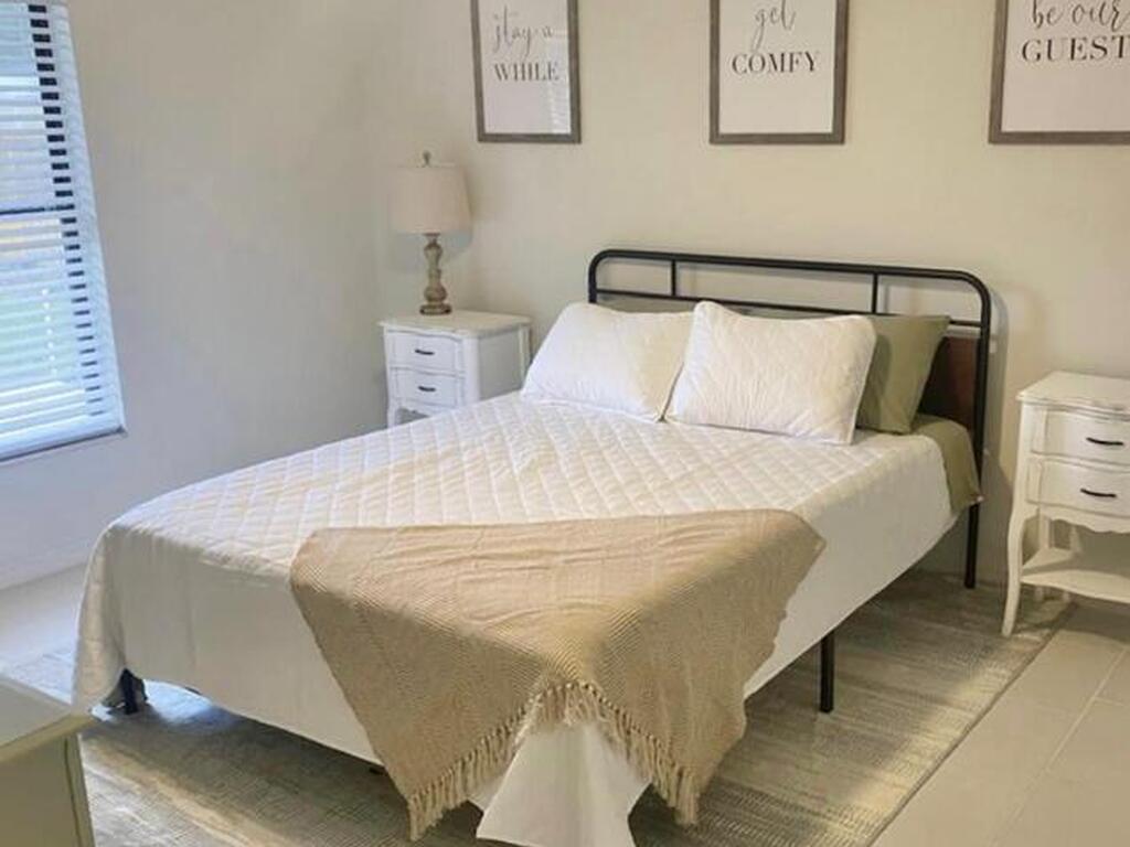 8876 N Indiana Avenue, Melbourne, FL 32904