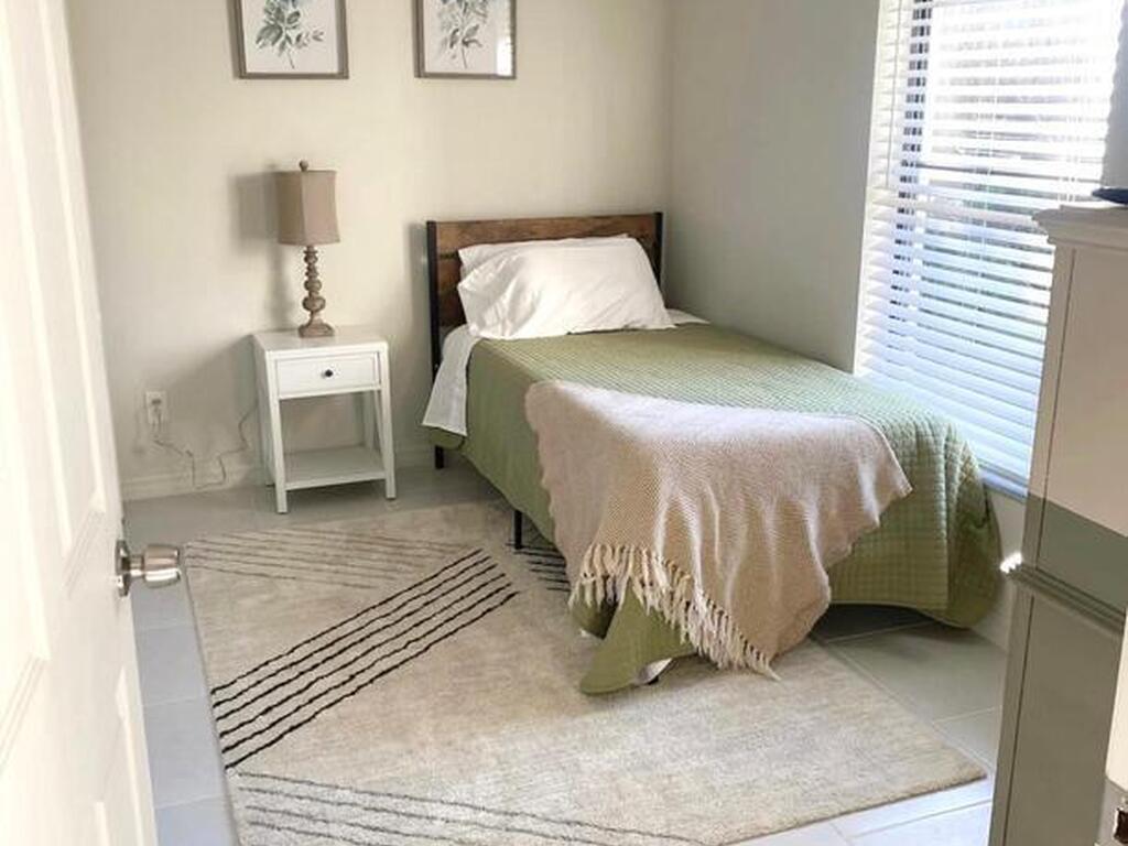 8876 N Indiana Avenue, Melbourne, FL 32904