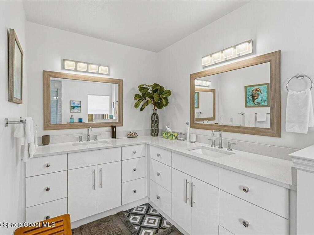 30 Indian Village Trail, Cocoa Beach, FL 32931