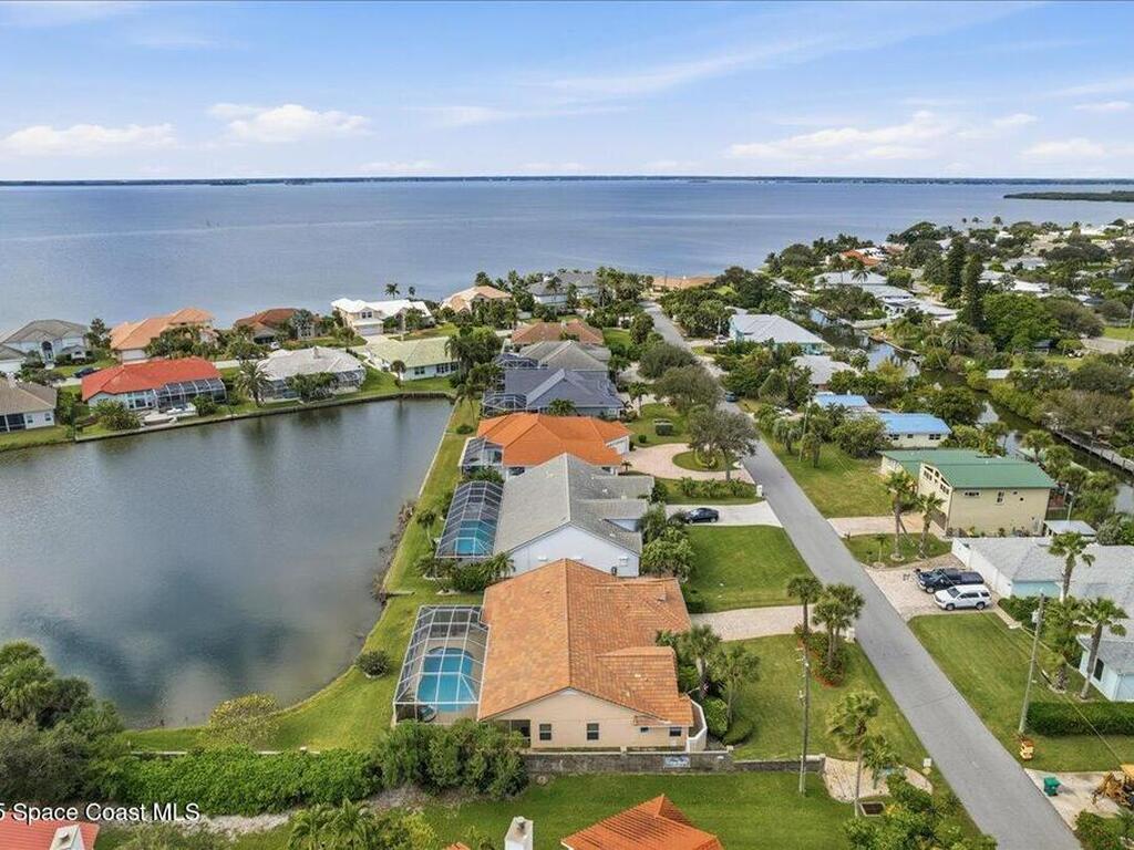 30 Indian Village Trail, Cocoa Beach, FL 32931