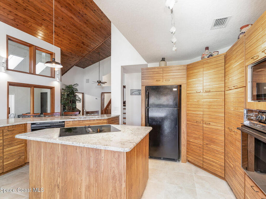 4 Spinnaker Point Court, Indian Harbour Beach, FL 32937