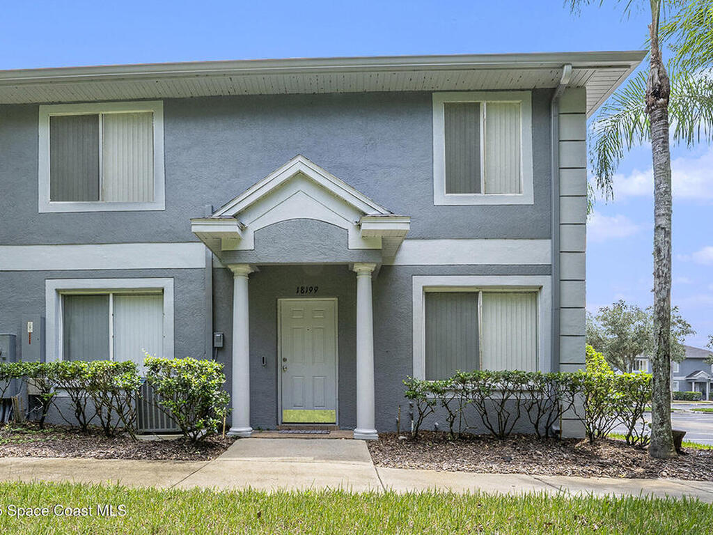 18199 Paradise Point Drive, Tampa, FL 33647