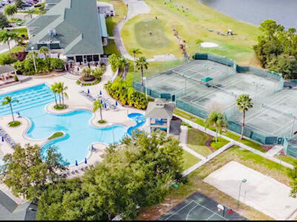 18199 Paradise Point Drive, Tampa, FL 33647