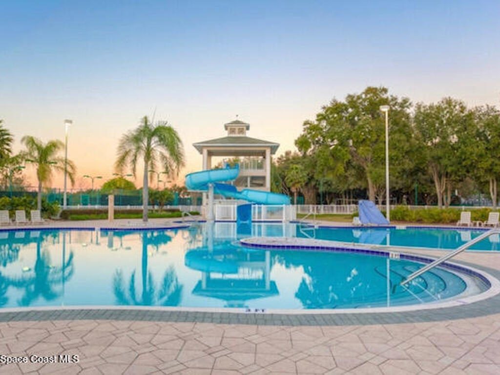 18199 Paradise Point Drive, Tampa, FL 33647