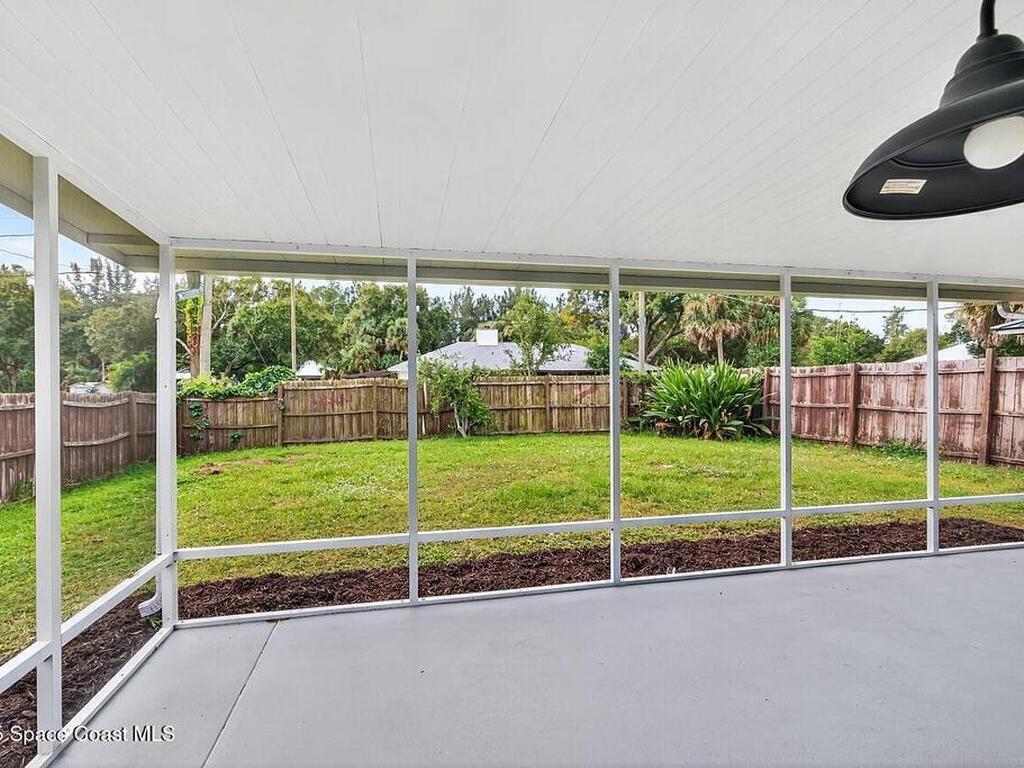 6085 7th Street, Vero Beach, FL 32968