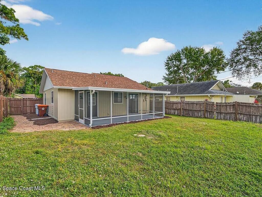 6085 7th Street, Vero Beach, FL 32968