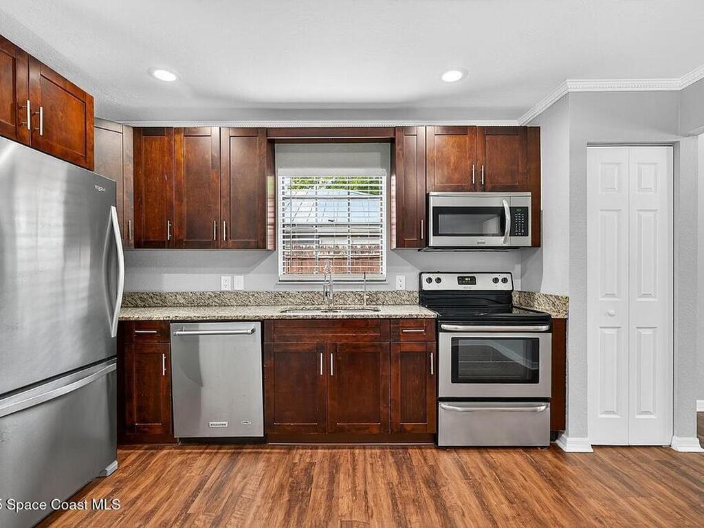 6085 7th Street, Vero Beach, FL 32968