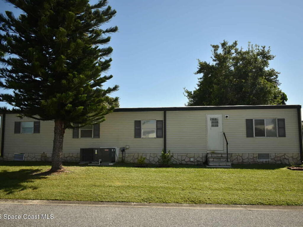 1251 Waterway Drive, Barefoot Bay, FL 32976