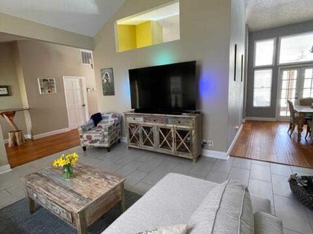 866 Spanish Wells Drive, Suntree, FL 32940