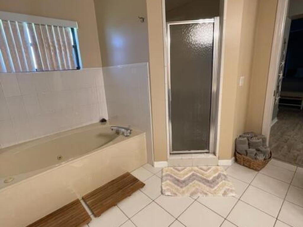 866 Spanish Wells Drive, Suntree, FL 32940