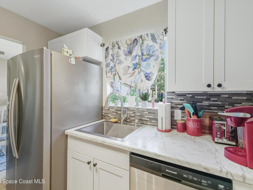 898 Brow Court, Palm Bay, FL 32905