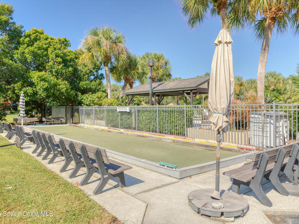 898 Brow Court, Palm Bay, FL 32905