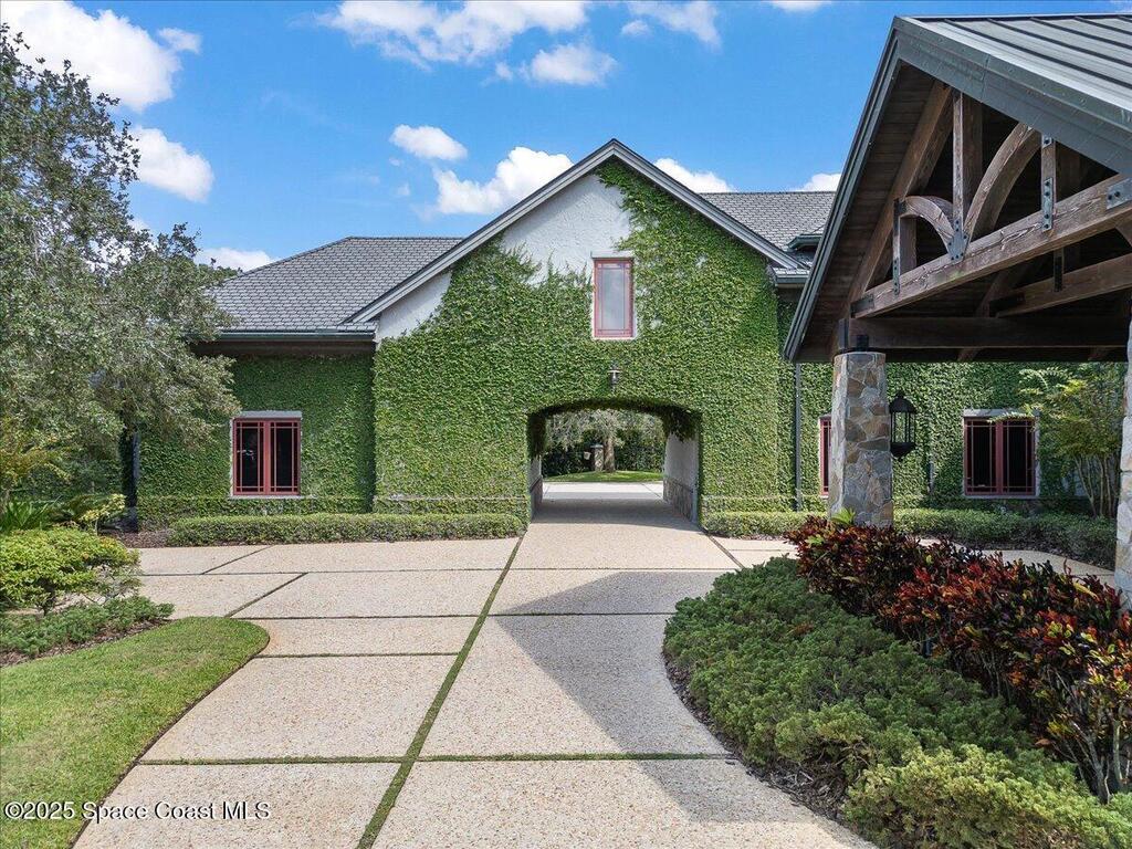 586 Wethersfield Place, Suntree, FL 32940