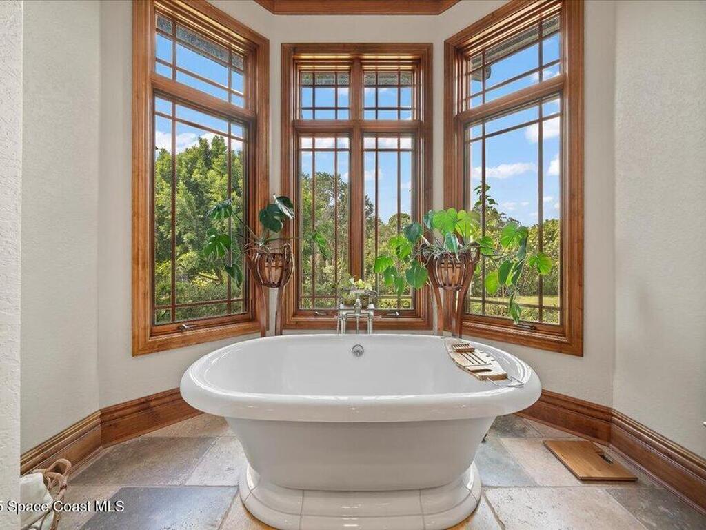 586 Wethersfield Place, Suntree, FL 32940