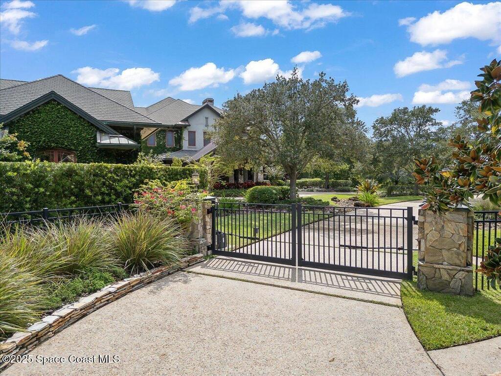 586 Wethersfield Place, Suntree, FL 32940