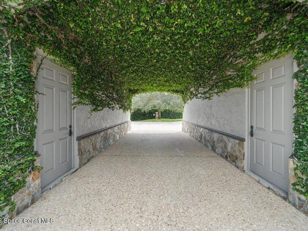 586 Wethersfield Place, Suntree, FL 32940