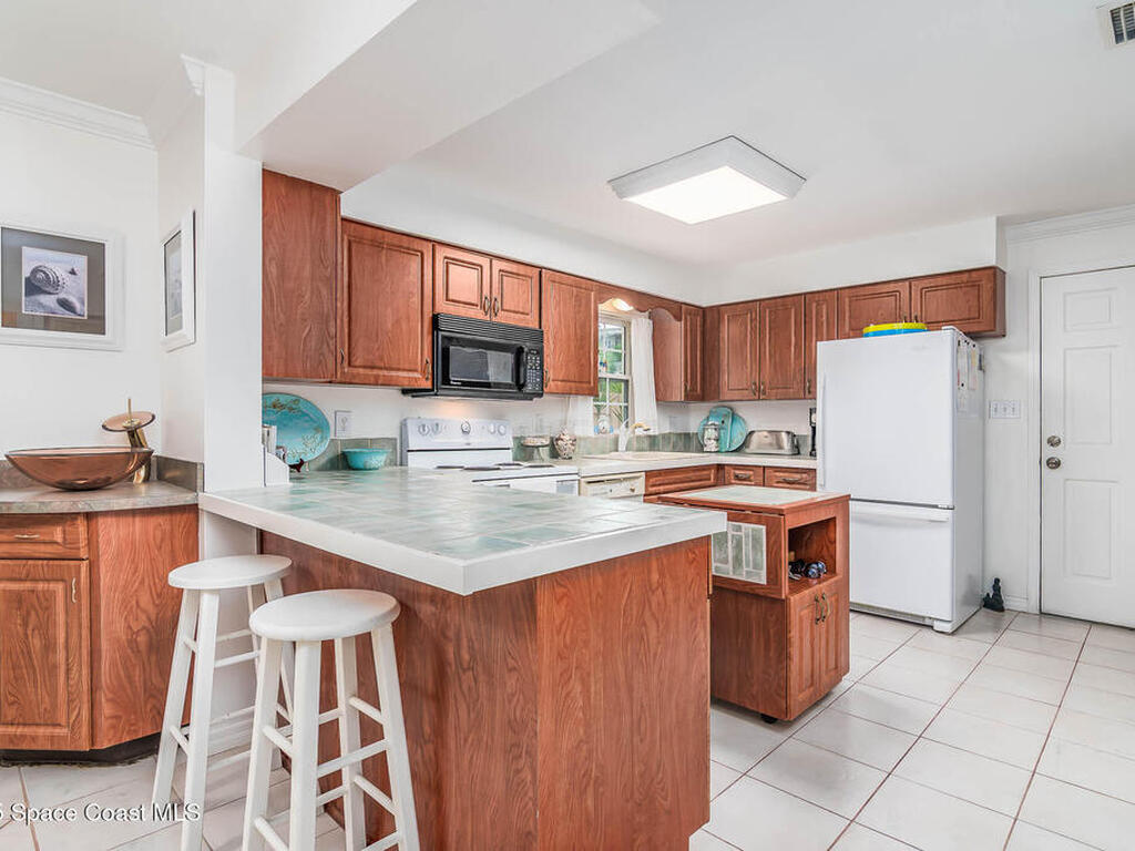 612 Monroe Avenue, Cape Canaveral, FL 32920